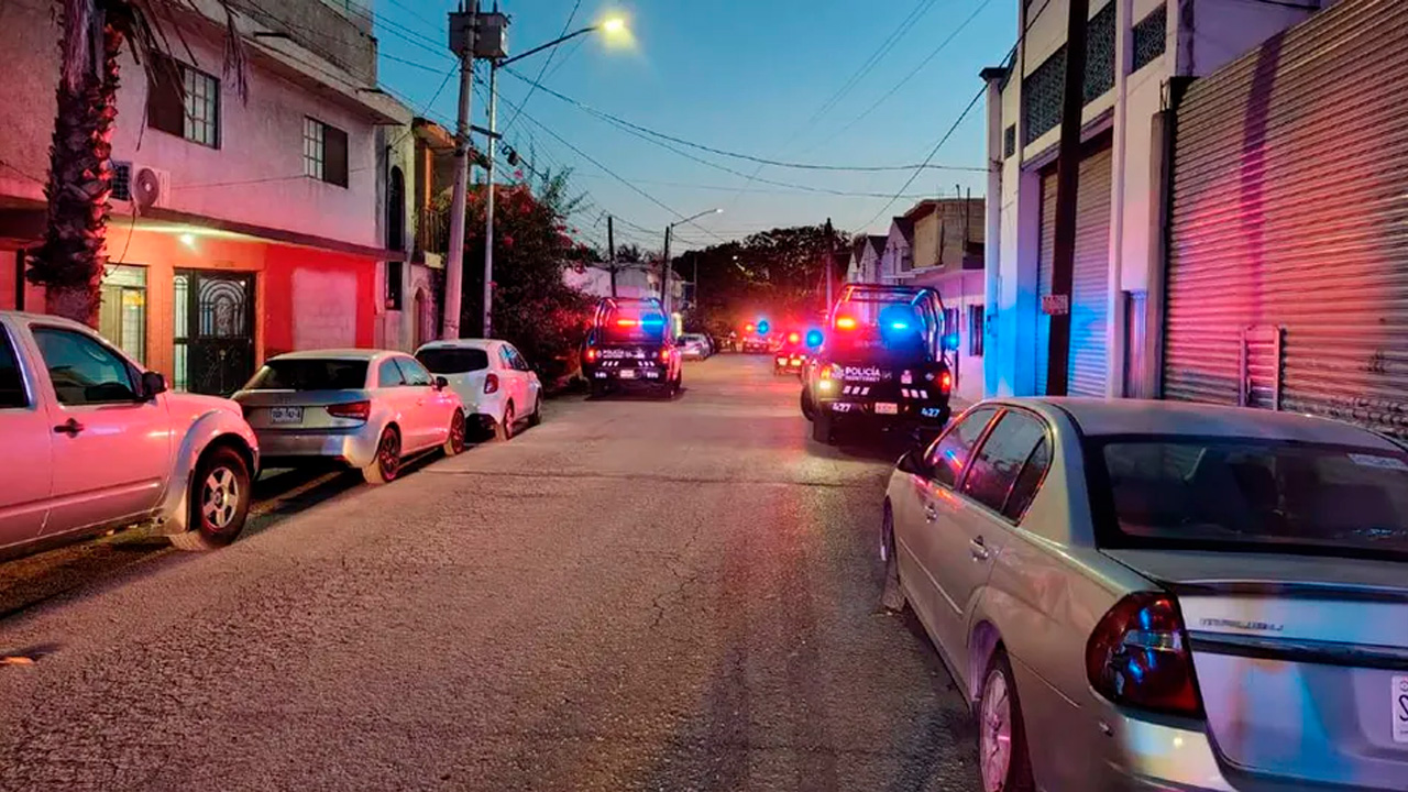 Un hombre fue asesinado a balazos en calles de la colonia Argentina, ubicada al oriente del municipio de Monterrey, Nuevo León.