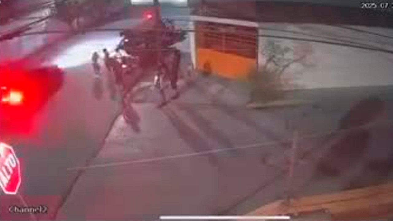Los hechos ocurrieron a las 10:49 de la noche del miércoles 30 de julio en el cruce de las calles Agustín López de Nava y Adolfo López Mateos.