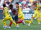 Ahora fue Reyes el que tuvo una pifia que acabó en el primer gol de los estadunidenses.