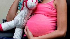 Expertos en salud refieren que si bien no se puede generalizar, en gran parte de los casos de embarazos infantiles, estos son producto de violaciones