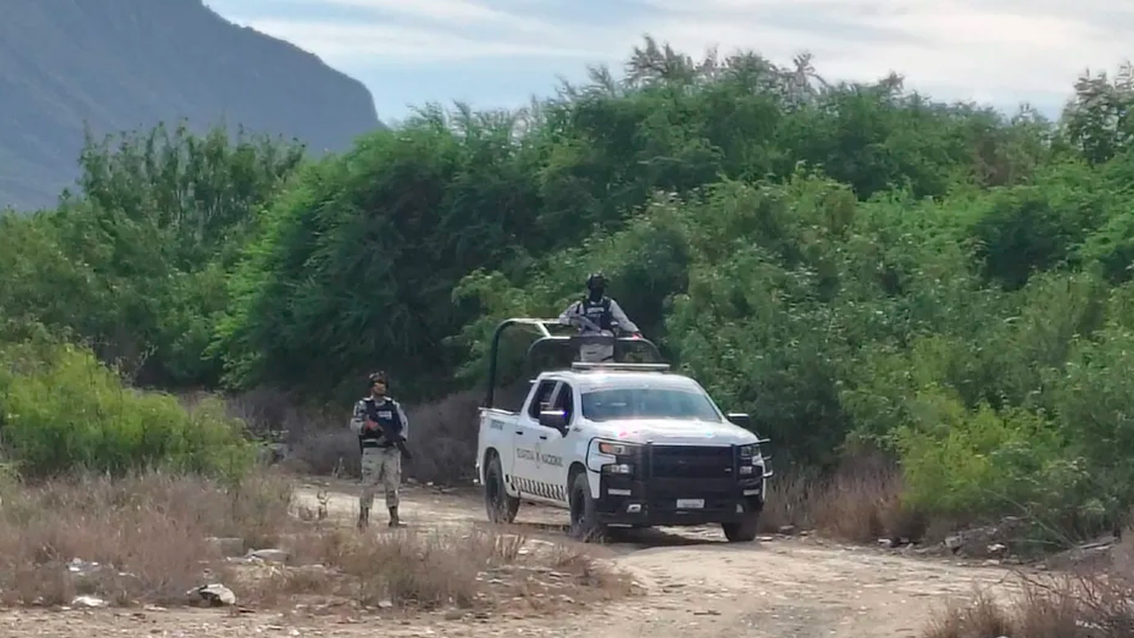 Con una llamada de emergencia se solicitó la ayuda de las autoridades policiacas en el municipio de García, debido al hallazgo de una mujer sin vida.