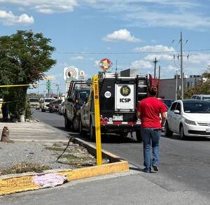 La mujer se desplomó afuera de un negocio de soldaduras