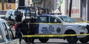 La agresión de los civiles contra una tortillería fue repelida por policías, quienes lograron abatir a cuatro de los atacantes en el lugar. La agresión de los civiles contra una tortillería fue repelida por policías, quienes lograron abatir a cuatro de los atacantes en el lugar.