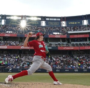 Los Diablos Rojos del México hicieron un intento por reforzar su pitcheo abridor para los playoffs. La directiva buscó a Trevor Bauer, el Pitcher del Año