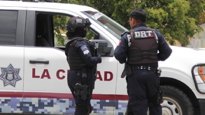 Diego, Lucero, José Manuel e Ismael son los cuatro detenidos por entorpecer investigaciones, así como por filtrar información a grupos criminales en Puebla.