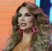 Ninel Conde ha sido criticada por sus cirugías, pero defiende su derecho a decidir sobre su cuerpo y mantenerse vigente en el medio. Ninel Conde ha sido criticada por sus cirugías, pero defiende su derecho a decidir sobre su cuerpo y mantenerse vigente en el medio.