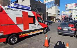 Un choque de crucero en el Centro de Monterrey dejó dos personas lesionadas sobre el cruce de las avenidas Cuauhtémoc y Padre Mier.
