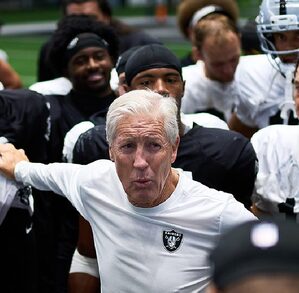 El equipo de futbol americano en Las Vegas se alista para su primer partido de pretemporada el 7 de agosto ante Seahawks.