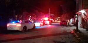 Un hombre fue asesinado a balazos y otro más resultó herido luego de un ataque en calles de la colonia Privadas del Bosque en Monterrey.