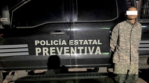 Capturan en Teocaltiche a ‘El 225’, presunto generador de violencia e implicado en asesinatos de tres mujeres; portaba armas y cartuchos junto a una menor.