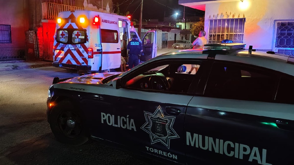 Un joven fue golpeado con una tabla por parientes políticos durante una riña familiar al poniente de Torreón. Un joven fue golpeado con una tabla por parientes políticos durante una riña familiar al poniente de Torreón.