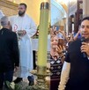 Julión arribó a pie al templo con el propósito de cumplir una promesa religiosa. Sin escoltas ni