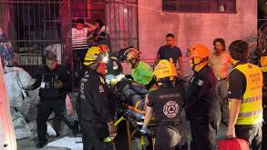 Hombre electrocutado por colgarse de luz en Santa Catarina