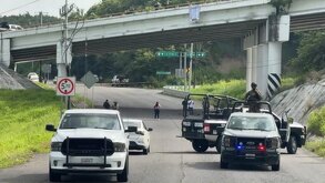 Este lunes 4 de agosto abandonaron restos humanos cercenados en la carretera Poza Rica-Cazones en Veracruz. Autoridades investigan el orígen.