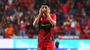 Gilberto Mora aclaró en conferencia de prensa que sus compañeros le hicieron creer que Marco Reus quería su playera luego del partido conta LA Galaxy.