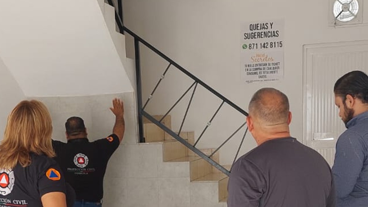 Un grupo de 12 jóvenes experimentó un momento de pánico cuando quedaron atrapados en el ascensor de un hotel en Torreón.