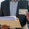 La CURP biométrica deberá ser considerada como una identificación oficial, más no sustituye a la credencial de elector. La CURP biométrica deberá ser considerada como una identificación oficial, más no sustituye a la credencial de elector.