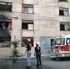 Cuerpos de rescate se movilizaron hasta un edificio abandonado en el Centro de Monterrey que se encontraba incendiándose.