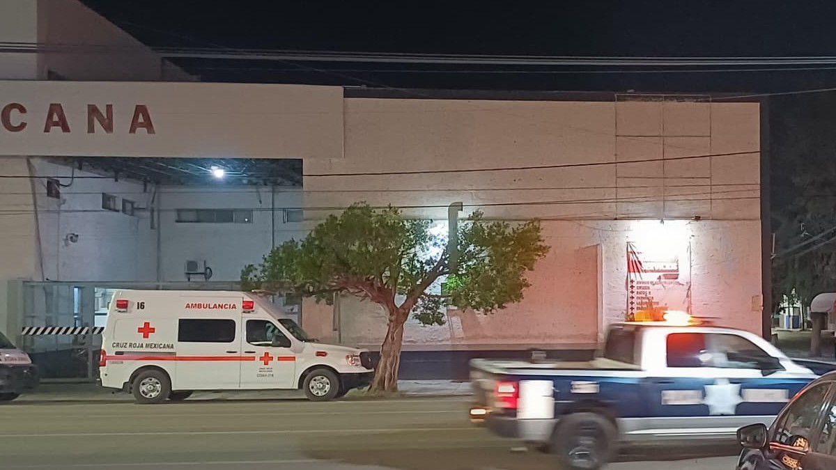 Un hombre fue agredido por su propio hijo, quien estaba bajo el influjo de sustancias ilícitas. Los hechos sucedieron en el fraccionamiento Los Agaves. Un hombre fue agredido por su propio hijo, quien estaba bajo el influjo de sustancias ilícitas. Los hechos sucedieron en el fraccionamiento Los Agaves.