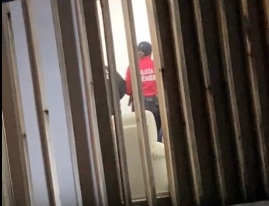 El caos se suma a otra serie de incidentes en el Albergue Temporal para la Niñez Migrante, donde incluso han habido acusaciones por presuntos delitos sexuales.