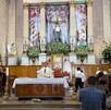Algunos heredaron la fe de sus padres y abuelos. Otros aprendieron a honrar al Santo Cristo a través del catecismo o después de haber recibido un favor o un mil
