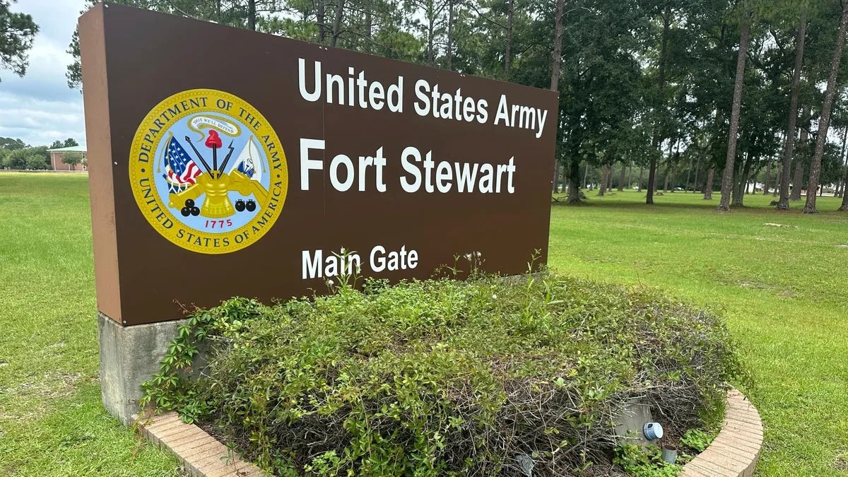 Tiroteo en base militar Fort Stewart de Georgia deja cinco soldados heridos luego de que el sargento Quornelius Radford abriera fuego y fuera derribado.