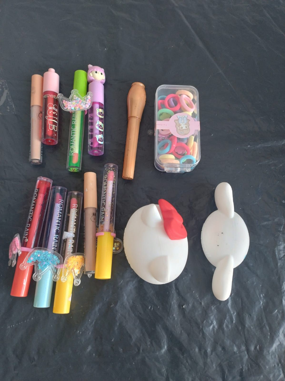 Una mujer fue detenida en el municipio de Guadalupe, Nuevo León luego de que robara maquillaje y otros accesorios de Hello Kitty de un negocio.