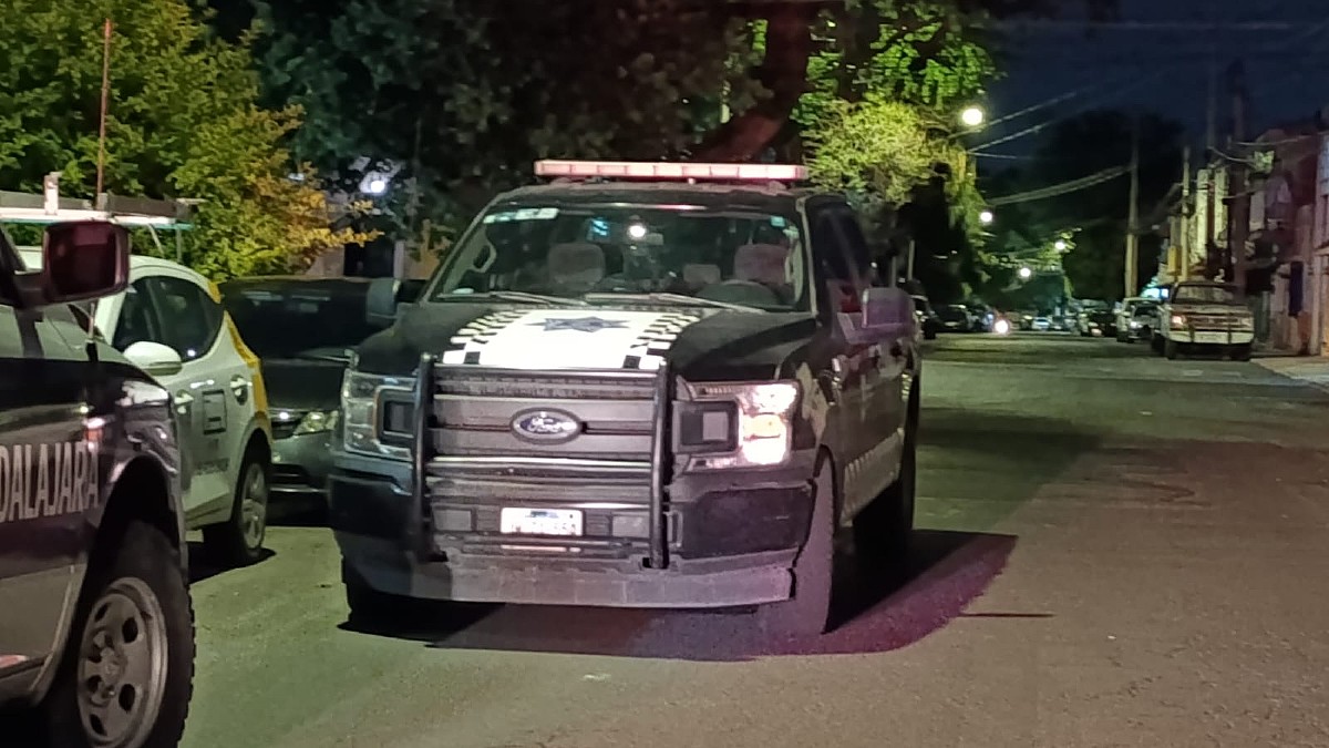 Una discusión doméstica escaló hasta convertirse en un violento enfrentamiento armado con autoridades en el municipio de Guadalajara.