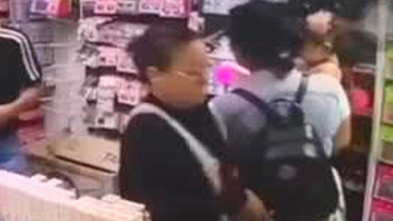 ¡Ni con bebé en brazos se detiene! Carterista roba en segundos en pleno centro de La Laguna.