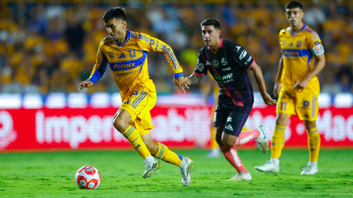 El equipo de Tigres, comandados por Guido Pizarro se dieron gozo al golear al Puebla en el regreso a la Liga MX.