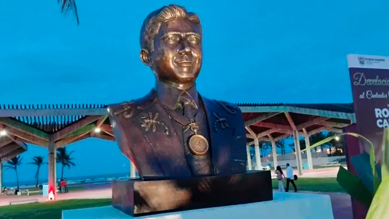 Tras 15 años de la muerte de Roberto Cantoral, Ciudad Madero le rinde homenaje con la develación de un busto y el nombramiento del bulevar de Playa Miramar.
