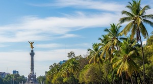 Tener playa en Ciudad de México sería el mayor cambio en la historia de la capital, una utopía que, a juzgar por las imágenes de IA, tiene un encanto innegable.
