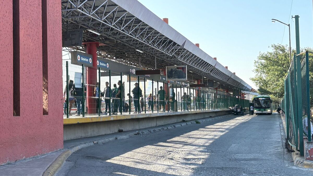 La estación Talleres reanudó el servicio de manera anticipada luego de que Metrorrey anunciara el viernes la suspensión de operaciones.