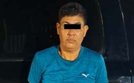 Una mujer fue detenida por la Policía de Monterrey en la colonia Los Cedros luego de asaltar una tienda de conveniencia con un mensaje amenazante.