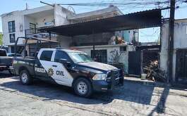 Una pareja de esposos protagonizó una pelea a golpes y con un cuchillo en la colonia Topo Chico en Monterrey, quedando ambos heridos.