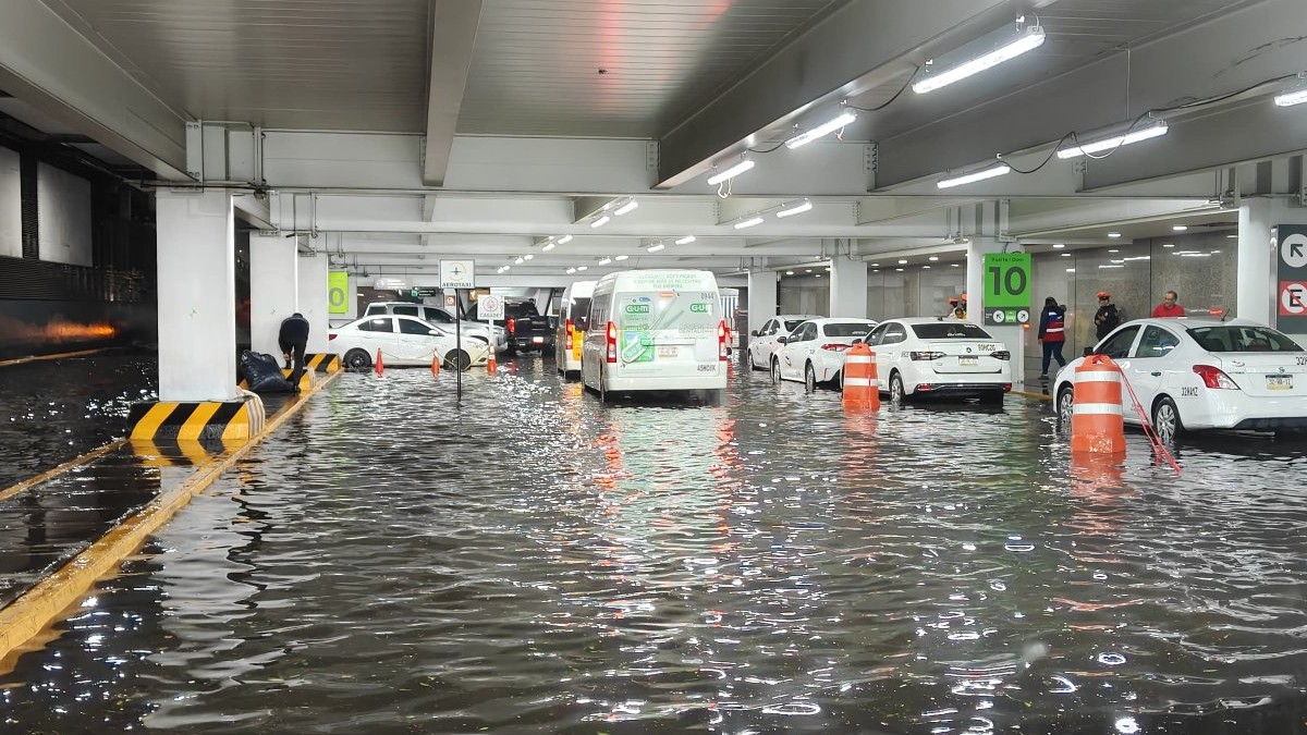 El AICM reportan importantes afectaciones por las fuertes lluvias presentadas este domingo 10 de agosto El AICM reportan importantes afectaciones por las fuertes lluvias presentadas este domingo 10 de agosto