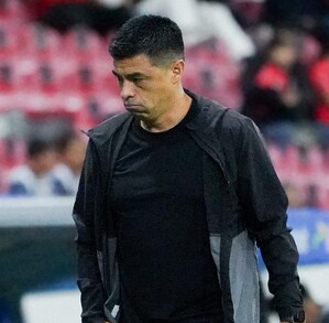 Pachuca venció por tres goles a cero al Atlas y la afición rojinegra mostró su descontento coreando una petición al equipo.
