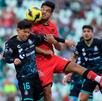 Santos Laguna y Atlas no han encontrado la forma de revertir el mal paso que han llevado desde hace por lo menos 2 años. Santos Laguna y Atlas no han encontrado la forma de revertir el mal paso que han llevado desde hace por lo menos 2 años.
