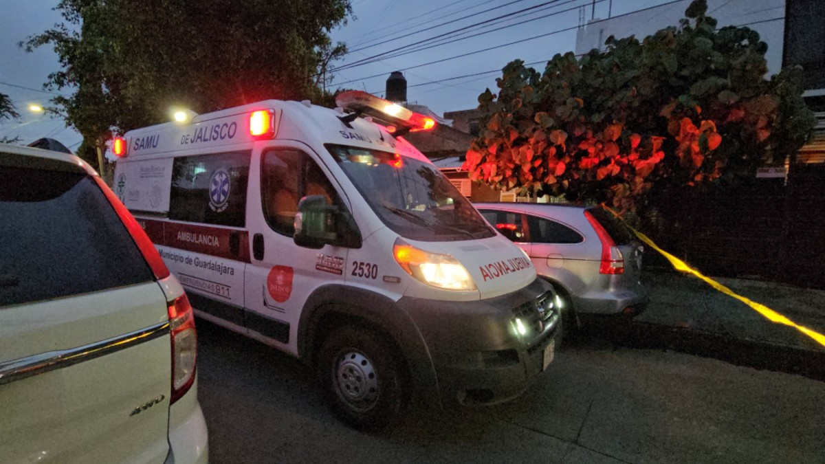 Cuatro personas en situación de calle fueron rescatadas de un incendio en una casa de la colonia Lomas de Polanco en el municipio de Guadalajara.