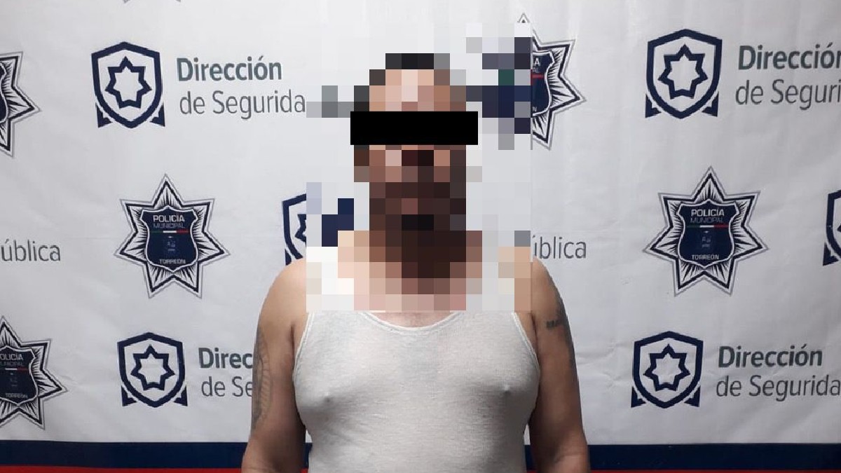 La afectada relató a los oficiales que le encontró a su pareja, videos íntimos de su hija y la golpeó tras reclamarle, esto ocurrió en Torreón. La afectada relató a los oficiales que le encontró a su pareja, videos íntimos de su hija y la golpeó tras reclamarle, esto ocurrió en Torreón.