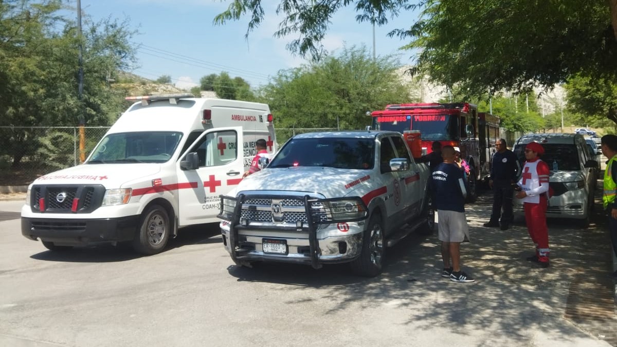 Un joven de 17 años que se extravió en el Cerro de las Noas, en la zona de la empresa Peñoles, fue rescatado por equipos de emergencia.