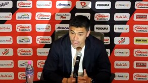 Gonzalo Pineda en la conferencia de prensa respecto a su renuncia.