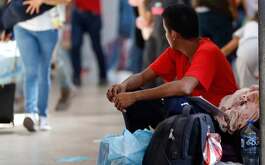 La Cámara Nacional de Comercio en Pequeño, Servicios y Turismo de Monterrey anunció un programa de empleos para migrantes.