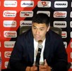 Gonzalo Pineda en la conferencia de prensa respecto a su renuncia.