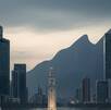 Monterrey inundado con el Cerro de la Silla de fondo