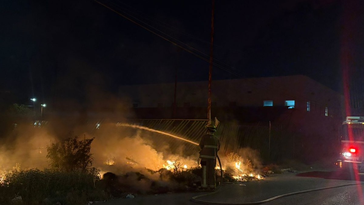 Para prevenir incendios en jacales y predios baldíos, las autoridades y especialistas en protección civil recomiendan medidas muy concretas