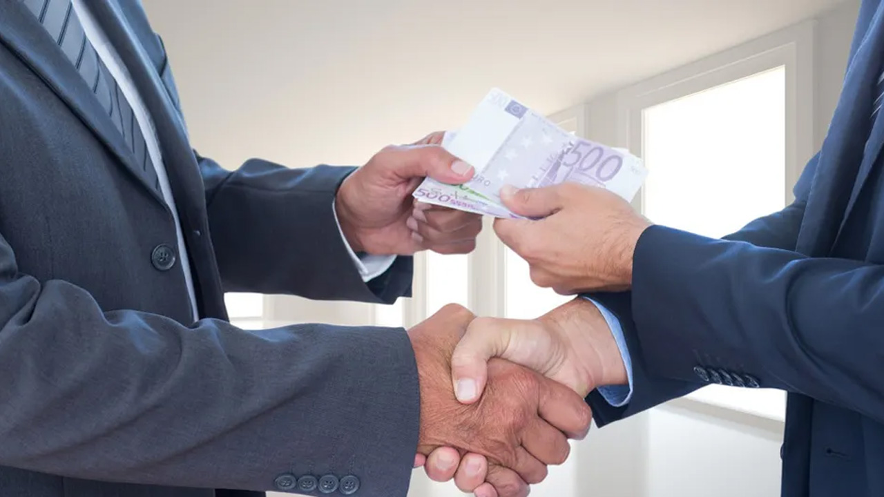 Dos empresarios mexicanos residentes en Texas fueron acusados en Estados Unidos por sobornar a funcionarios de Pemex.