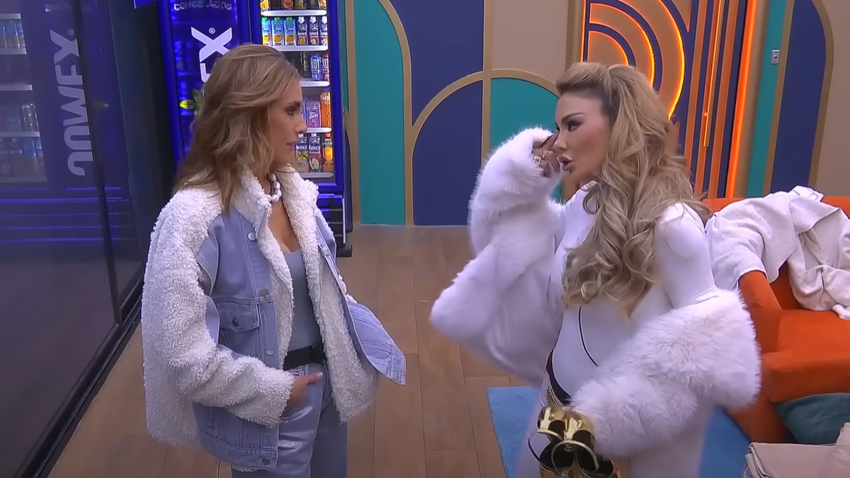 El enfrentamiento entre Mar Contreras y Ninel Conde en La Casa de los Famosos México dejó al descubierto tensiones por supuesta manipulación y exclusión. El enfrentamiento entre Mar Contreras y Ninel Conde en La Casa de los Famosos México dejó al descubierto tensiones por supuesta manipulación y exclusión.