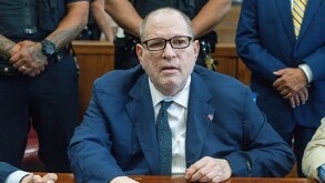 Harvey Weinstein, de 73 años, fue condenado por agredir sexualmente a Miriam Haley en 2006. Ahora enfrenta un posible nuevo juicio por otra acusación no resuelt