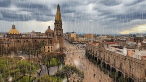 En Guadalajara, el clima dará un giro drástico: de calor intenso a tormentas con posible granizo. Descubre aquí la hora exacta en que comenzará.